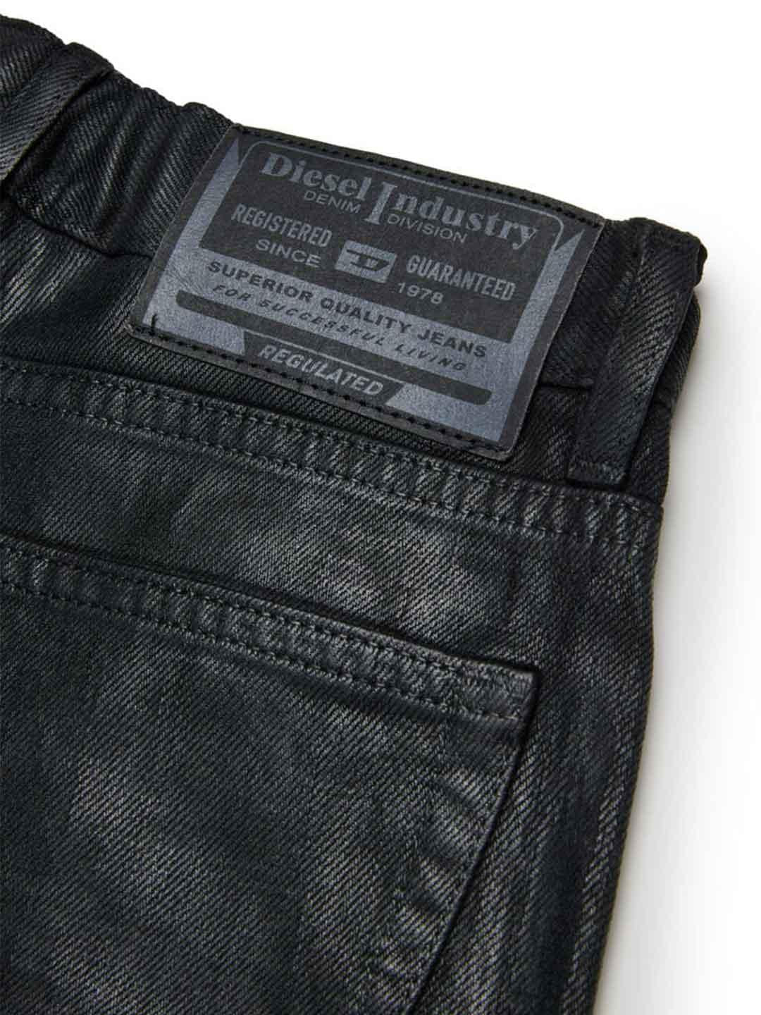 Diesel D-Argjx bermuda nero sfrangiato