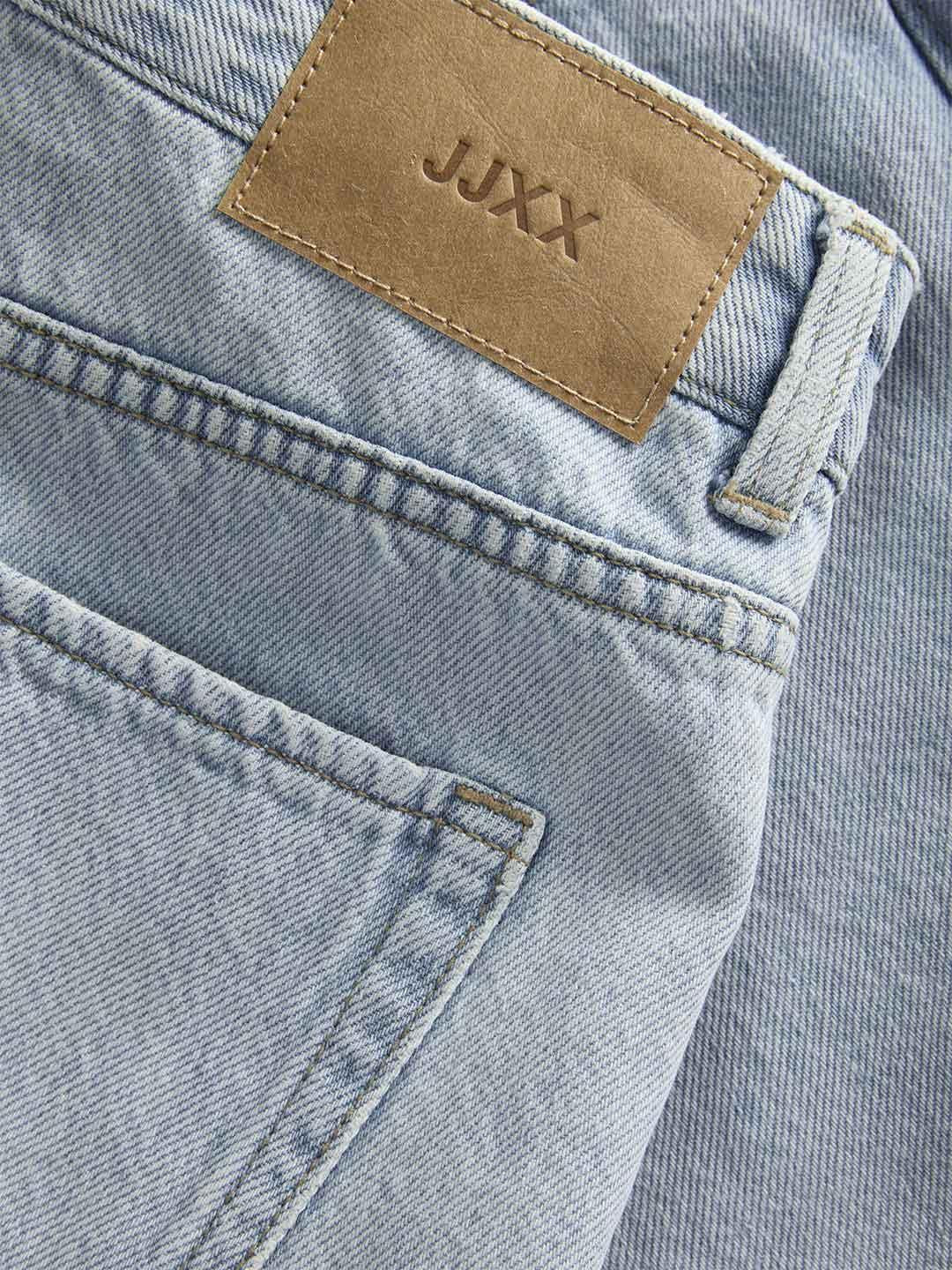 JJXX Greta shorts in jeans