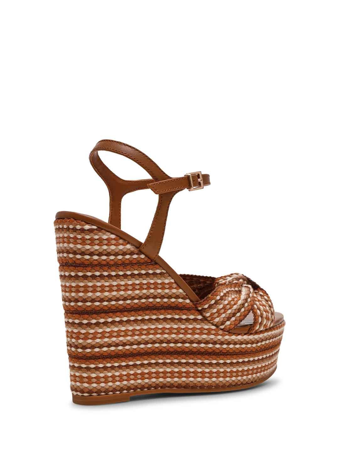 Steve Madden Aztec sandali beige con zeppa