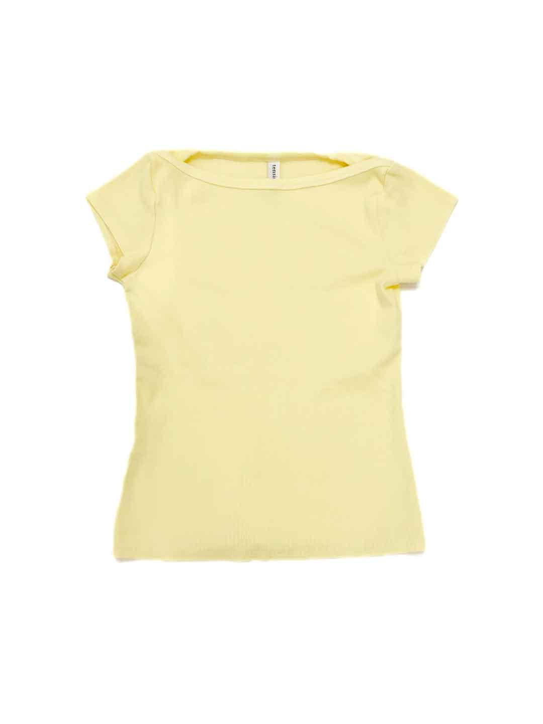 Tensione In t-shirt giallo a coste