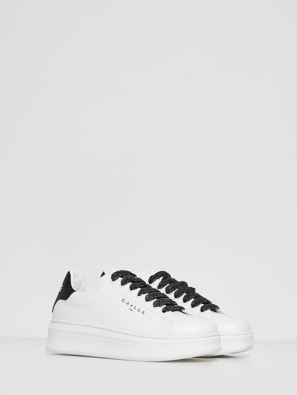 Gaelle sneakers basse bianco con tab nero glitterato
