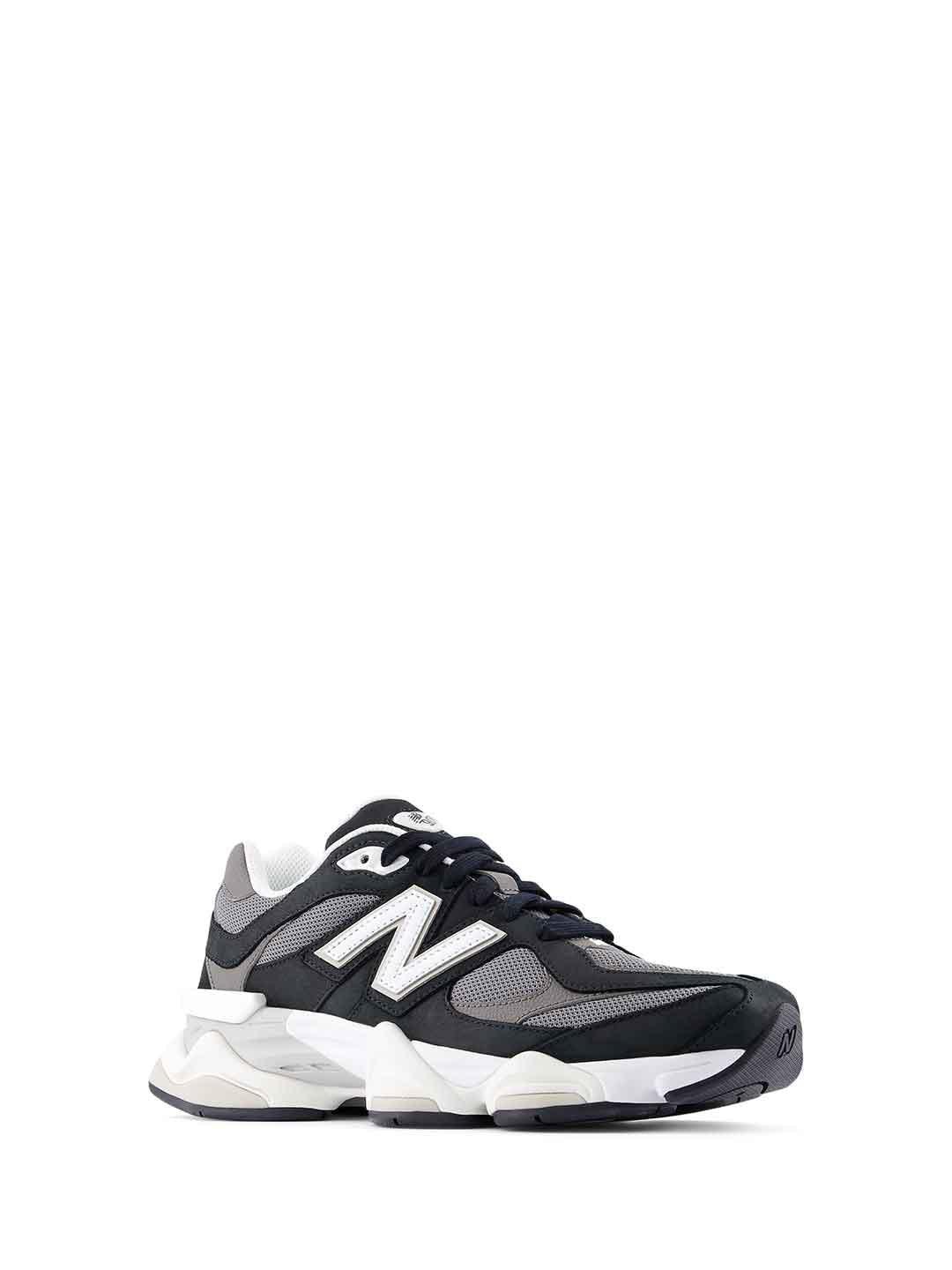New Balance 9060 sneakers nero con logo bianco
